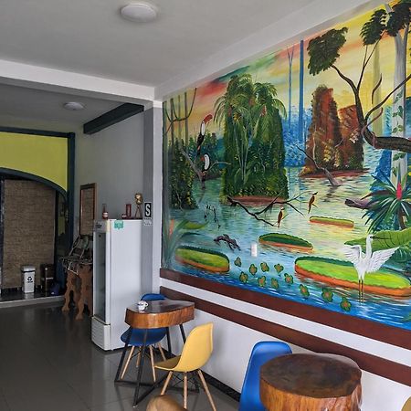 Amazon Dream Hostel With Ac And Starlink Iquitos Exteriör bild